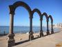 Uno de los simbolos de la ciudad, Arcos del Malecón