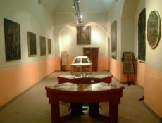 Museo, sala de exhibición.