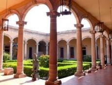 Antiguo Colegio Católico.