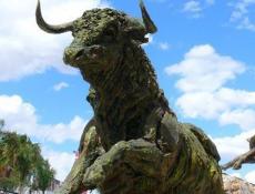 Monumento Al Encierro