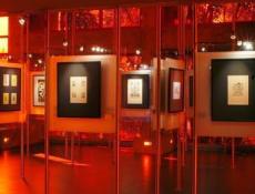 Salas permanentes y exposiciones temporales.