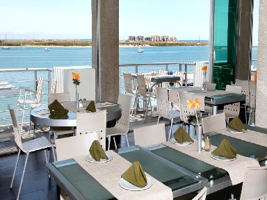 Seven Crown Malec&oacute;n, Seven Crown Malec&oacute;n