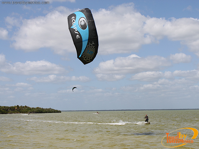 Kitesurfing en la Riviera Maya