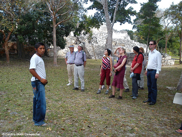 Niños mayas difunden su Patrimonio Cultural con orgullo