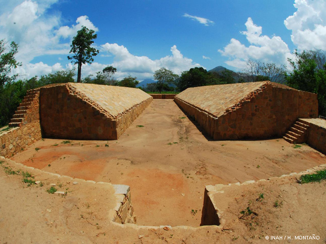 Zona Arqueológica de Tehualco exhibe 10 petrograbados restaurados