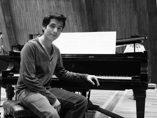 Cristian Rachid Bernal Castillo, joven y talentoso pianista Mexicano