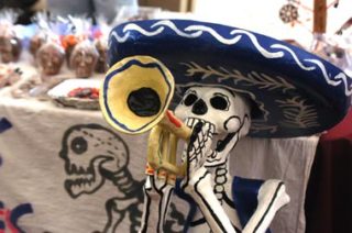 La Feria de las Calacas celebra el Día de Muertos en el Cenart