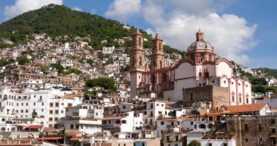 Taxco celebra la 80° Feria Nacional de la Plata del 25 de noviembre al 2 de diciembre de 2017.