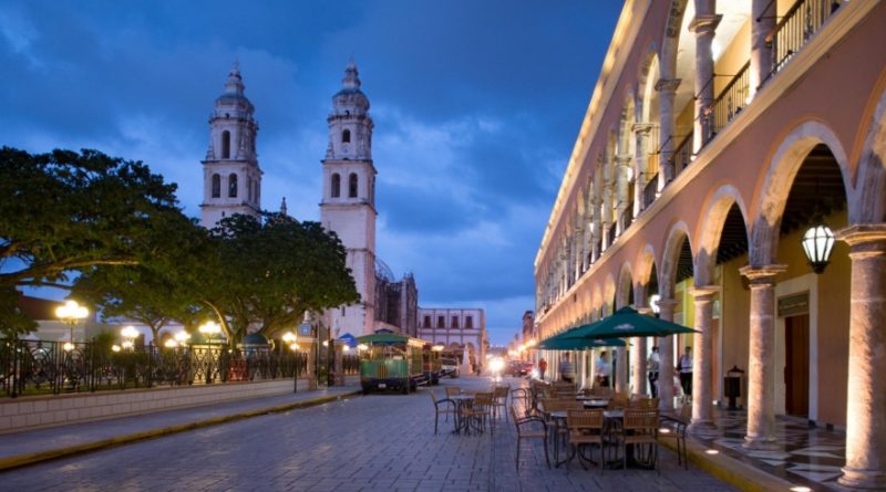 Campeche celebra la vigésima edición del Festival Internacional del Centro Histórico.