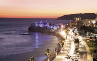 Ven a Mazatlán, el mejor destino de México en The World Travel Awards