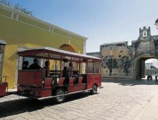 Across from the portals of Campeche