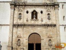 Portada y arco principal.