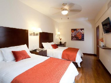 Plaza Chihuahua, Plaza Chihuahua