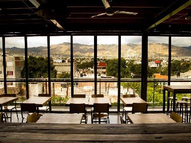 Hostal Tres Central, Hostal Tres Central