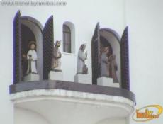 The 48 churchbells ring every hour accompanied by the 12 apostles