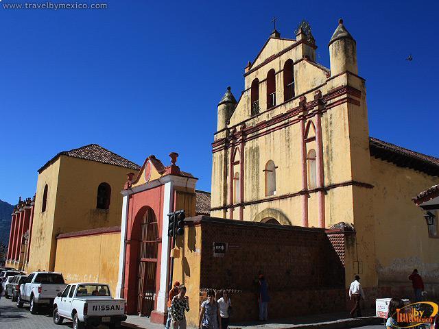 Iglesia de San Nicolás, San Cristobal de las Casas | Travel By México