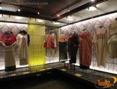 Muestras temporales, trajes tÃpicos regionales.