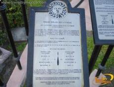 Placa informativa del reloj solar