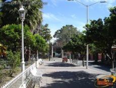 Pequeño pueblo de calles empedradas.