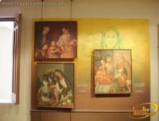 Pinturas Interior del Museo