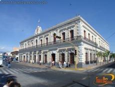 Fachada, Edificio histórico