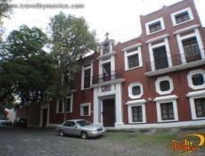 Fachada colonial en una calle de San Ángel