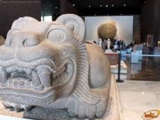 Cuauhxicalli con forma de jaguar en la Sala Mexica