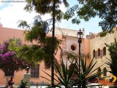 Edificio de la Escuela de Arquitectura en el JardÃn Reforma