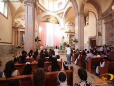 Nave principal durante la misa