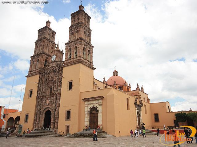 Parroquia de Nuestra Señora de los Dolores, Dolores Hidalgo | Travel By  México