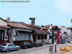 En el se desarrollan eventos culturales