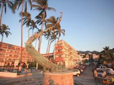 El Milenio (escultura), Puerto Vallarta