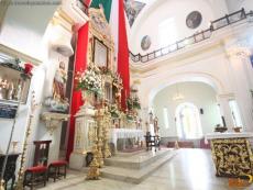 Vista lateral del altar