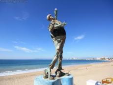 Escultura El Sutil Comepiedras, Puerto Vallarta