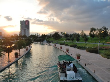 Paseo Santa Lucia, Monterrey