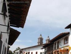 Building fronts in the center of town