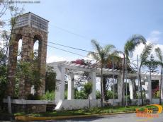 Escultura situada sobre el Boulevard Arturo A. San Román Chávez