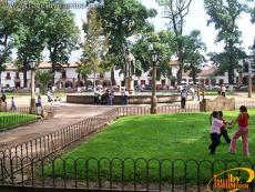 Es la plaza mÃ¡s importante de Patzcuaro
