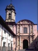 Fachada y crujÃ­a Templo San Francisco en Uruapan
