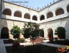 Fue constru&iacute;do entre 1555 y 1580