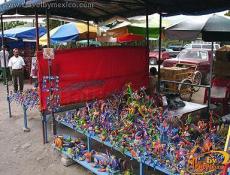 Puesto de alebrijes