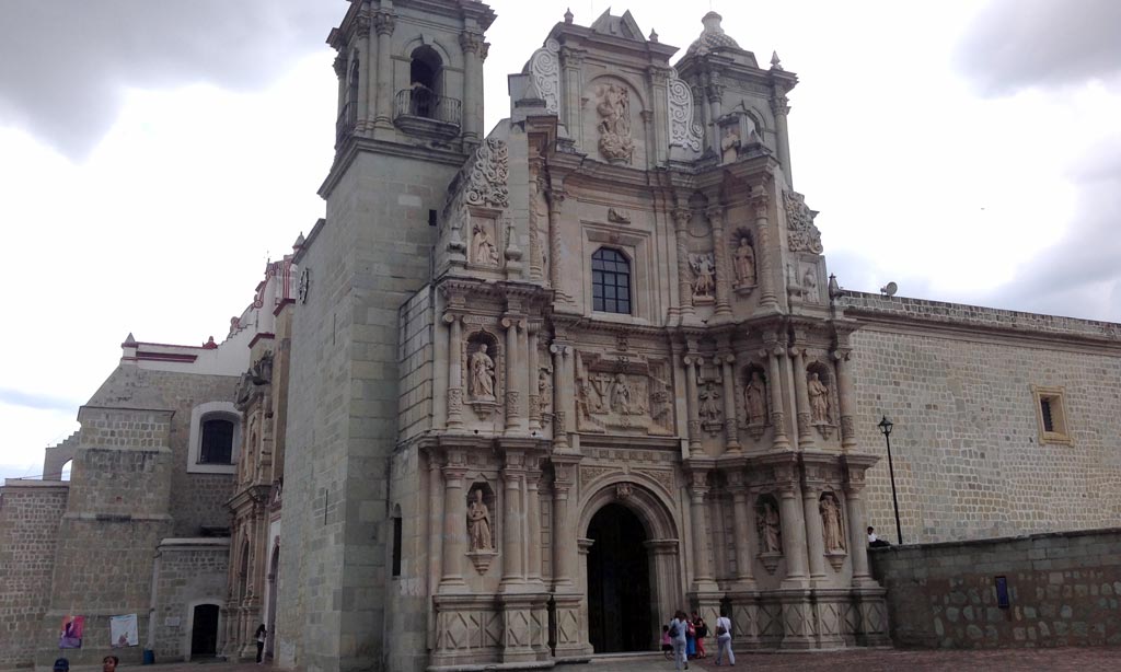 Basílica de Nuestra Señora de la Soledad, Oaxaca | Travel By México