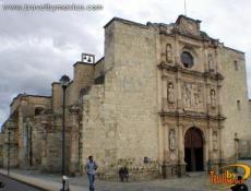 Fachada del templo desde la calle Armenta y López