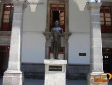 Monumento JosÃ© MarÃ­a Morelos y PavÃ³n.
