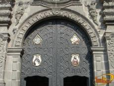 Portón principal, Iglesias y Templos de Puebla.