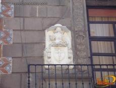 Portada de cantera, antiguo Colegio de San Pedro y San Pablo.
