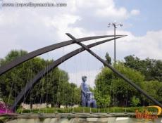 Escultura artÃstica en el Paseo San Francisco de Puebla.