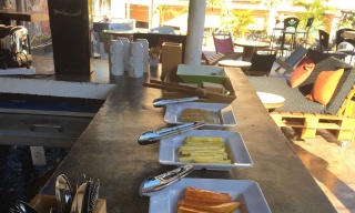 Wabi Hostel, Breakfast tearrce