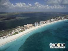 Mar Caribe y 22 kil&oacute;metros de costa