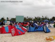 Papalotes a la espera de salir a navegar